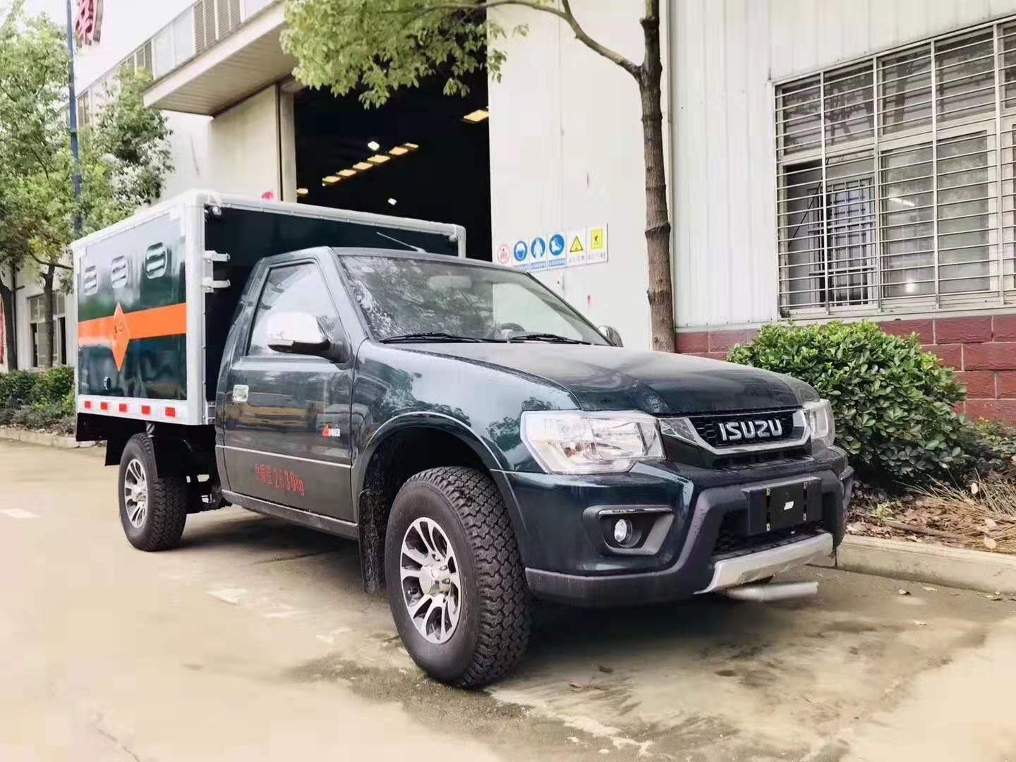 五十鈴四驅皮卡民爆器材車